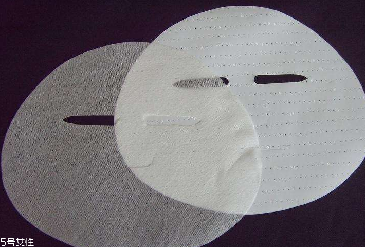 無紡布面膜和蠶絲面膜哪個好 2大常用面膜pk 無紡布面膜和蠶絲面膜哪個好 2大常用面膜pk