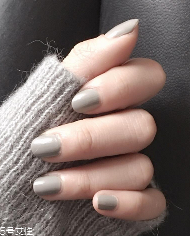 指甲油為什么會(huì)變稠 變稠是因?yàn)檫@個(gè)原因 指甲油為什么會(huì)變稠 變稠是因?yàn)檫@個(gè)原因