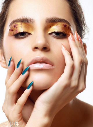 指甲油為什么會(huì)掉 原來(lái)是這樣 指甲油為什么會(huì)掉 原來(lái)是這樣