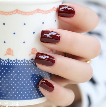 指甲油為什么有味道 成分在作怪 指甲油為什么有味道 成分在作怪