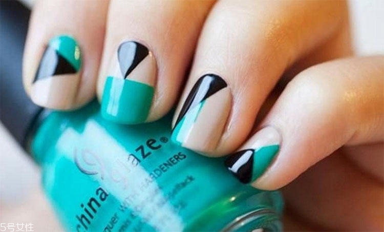 夏天拼色美甲圖片 和單調(diào)純色說分手 夏天拼色美甲圖片 和單調(diào)純色說分手