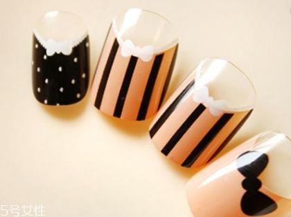 夏天拼色美甲圖片 和單調(diào)純色說分手 夏天拼色美甲圖片 和單調(diào)純色說分手