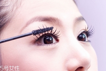 睫毛膏是液體嗎 屬于液體 睫毛膏是液體嗎 屬于液體