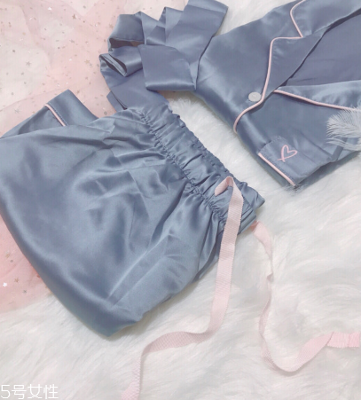 真絲上的血跡怎么洗掉 學(xué)會(huì)生活小竅門 真絲上的血跡怎么洗掉 學(xué)會(huì)生活小竅門