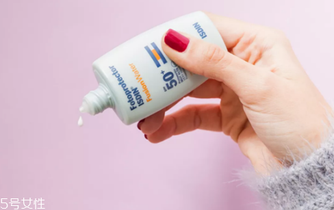 如何判斷防曬是否需要卸妝 看這兩點(diǎn) 如何判斷防曬是否需要卸妝 看這兩點(diǎn)