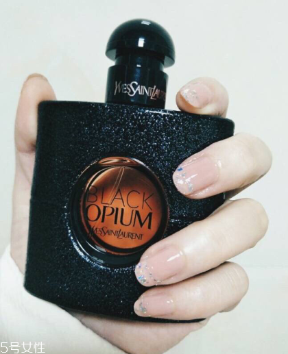 濃郁調(diào)香水適合什么季節(jié) 性感火辣有穿透力 濃郁調(diào)香水適合什么季節(jié) 性感火辣有穿透力