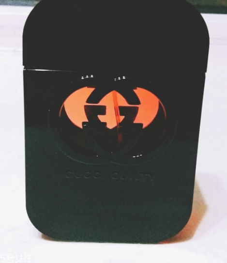 濃郁調(diào)香水適合什么季節(jié) 性感火辣有穿透力 濃郁調(diào)香水適合什么季節(jié) 性感火辣有穿透力