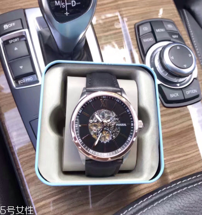 機械表可以用多久 看保養(yǎng)程度 機械表可以用多久 看保養(yǎng)程度