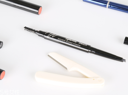 眉筆潮了怎么辦 試試這個方法 眉筆潮了怎么辦 試試這個方法
