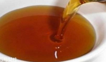 芝麻油滴鼻子的功效 緩解鼻炎 芝麻油滴鼻子的功效 緩解鼻炎