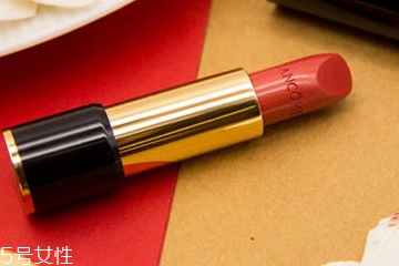 蘭蔻120赤茶橘適合深唇嗎 很微妙的夏季色彩 蘭蔻120赤茶橘適合深唇嗎 很微妙的夏季色彩