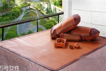 涼席下面要鋪床單嗎 看個(gè)人習(xí)慣 涼席下面要鋪床單嗎 看個(gè)人習(xí)慣