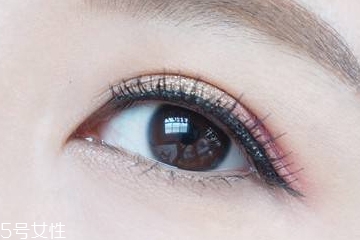 戴美瞳怎么選眼線液顏色 這樣選不跳脫 戴美瞳怎么選眼線液顏色 這樣選不跳脫