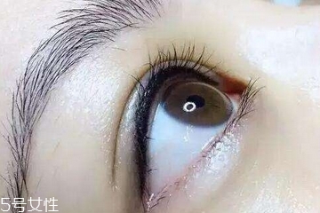 美瞳線要補(bǔ)色嗎 這個(gè)是需要的 美瞳線要補(bǔ)色嗎 這個(gè)是需要的