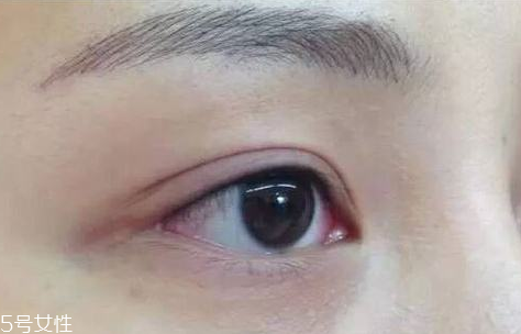 美瞳線要補(bǔ)色嗎 這個(gè)是需要的 美瞳線要補(bǔ)色嗎 這個(gè)是需要的