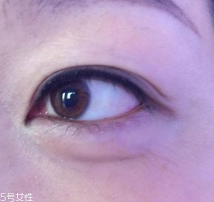 美瞳線會(huì)掉色嗎 分兩種情況 美瞳線會(huì)掉色嗎 分兩種情況