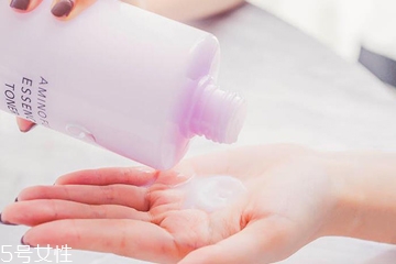 濕敷化妝水哪個(gè)牌子好 濕敷解決肌膚饑渴 濕敷化妝水哪個(gè)牌子好 濕敷解決肌膚饑渴