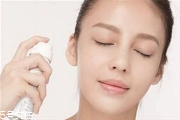 定妝噴霧可以帶上飛機嗎 攜帶要注意 定妝噴霧可以帶上飛機嗎 攜帶要注意