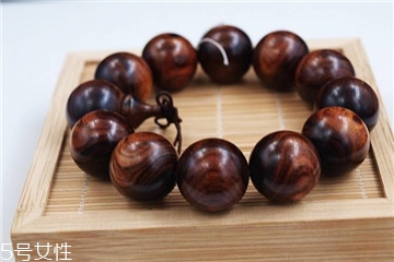 紫檀柳手串多少錢 要看具體品質(zhì) 紫檀柳手串多少錢 要看具體品質(zhì)