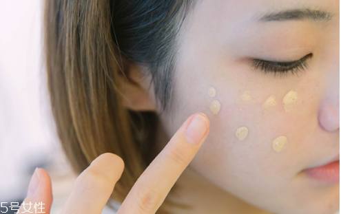 底妝怎么畫更顯清透不脫妝 夏日最強底妝畫法 底妝怎么畫更顯清透不脫妝 夏日最強底妝畫法