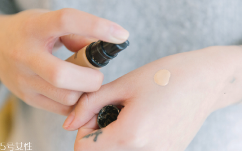 底妝怎么畫更顯清透不脫妝 夏日最強底妝畫法 底妝怎么畫更顯清透不脫妝 夏日最強底妝畫法