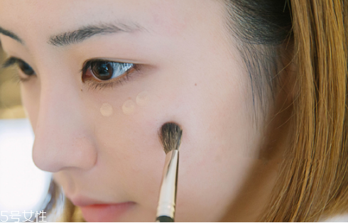 底妝怎么畫更顯清透不脫妝 夏日最強底妝畫法 底妝怎么畫更顯清透不脫妝 夏日最強底妝畫法