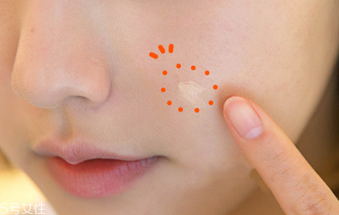 底妝怎么畫更顯清透不脫妝 夏日最強底妝畫法 底妝怎么畫更顯清透不脫妝 夏日最強底妝畫法