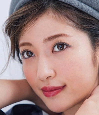 如何打造美麗的妝容 目標(biāo)是漂亮而非可愛 如何打造美麗的妝容 目標(biāo)是漂亮而非可愛