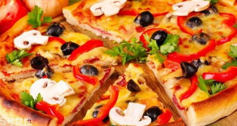 披薩上面拉絲的是什么 披薩不拉絲的原因 披薩上面拉絲的是什么 披薩不拉絲的原因