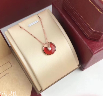 卡地亞護(hù)身符項(xiàng)鏈寓意 給你最真的守護(hù) 卡地亞護(hù)身符項(xiàng)鏈寓意 給你最真的守護(hù)