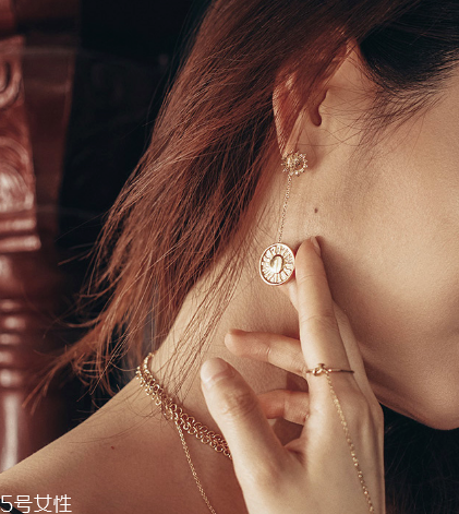 2022飾品流行趨勢 助你撩倒男神 2022飾品流行趨勢 助你撩倒男神