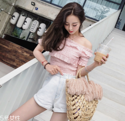 夏天怎么搭配衣服好看 美好身材就要秀 夏天怎么搭配衣服好看 美好身材就要秀