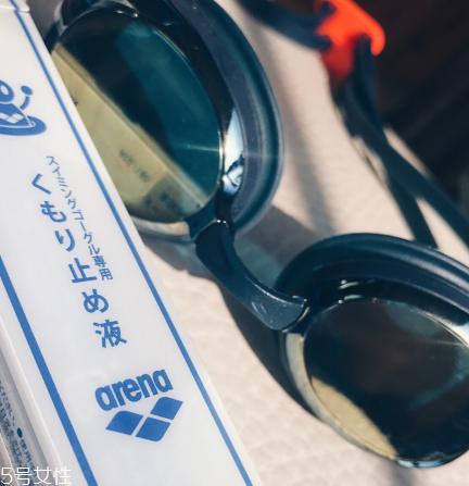 泳鏡會(huì)傷眼睛嗎 選擇正規(guī)品牌 泳鏡會(huì)傷眼睛嗎 選擇正規(guī)品牌