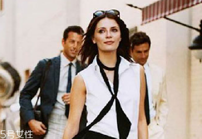 夏天襯衣怎么搭配好看 輕松穿出高級(jí)感 夏天襯衣怎么搭配好看 輕松穿出高級(jí)感