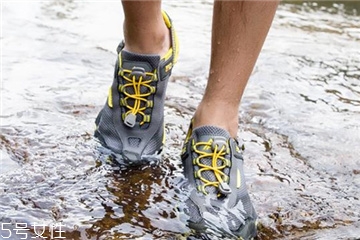 溯溪鞋平時(shí)可以穿嗎 這些常識(shí)要了解 溯溪鞋平時(shí)可以穿嗎 這些常識(shí)要了解