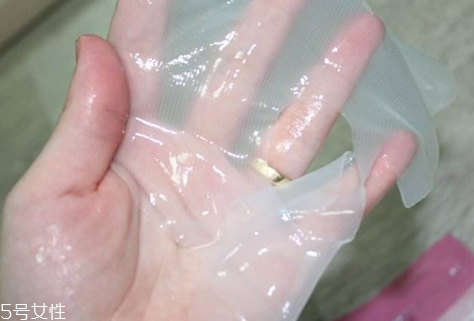 凝膠狀面膜和蠶絲面膜哪個(gè)好 敏感肌要注意挑選 凝膠狀面膜和蠶絲面膜哪個(gè)好 敏感肌要注意挑選