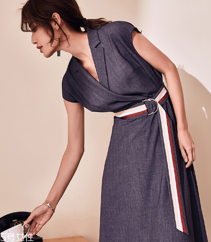 上班穿什么裙子 玩轉(zhuǎn)職場ol風(fēng) 上班穿什么裙子 玩轉(zhuǎn)職場ol風(fēng)