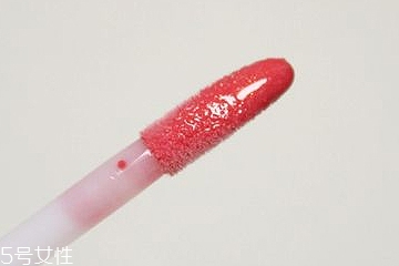 唇彩顏色怎么選 只看這3大色系就搞懂了 唇彩顏色怎么選 只看這3大色系就搞懂了