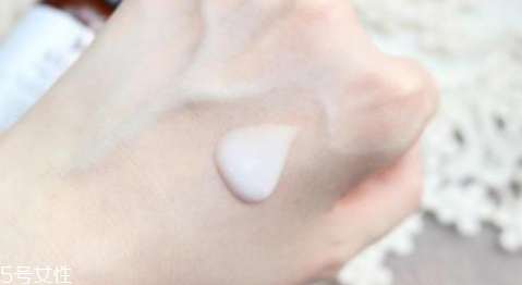 啫喱狀隔離霜適合什么膚質(zhì) 任何皮膚都可以選擇 啫喱狀隔離霜適合什么膚質(zhì) 任何皮膚都可以選擇