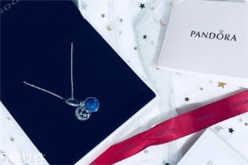 潘多拉星月項(xiàng)鏈多少錢 頸間的小浪漫 潘多拉星月項(xiàng)鏈多少錢 頸間的小浪漫