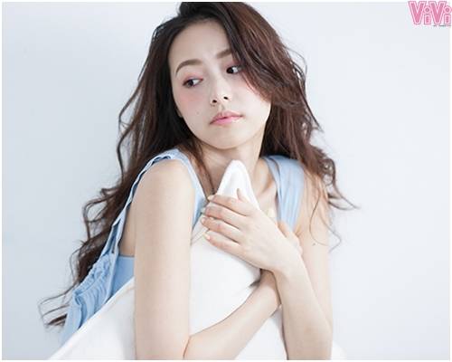 皮膚外油內(nèi)干怎么調(diào)理 早中晚保養(yǎng)這樣做 皮膚外油內(nèi)干怎么調(diào)理 早中晚保養(yǎng)這樣做