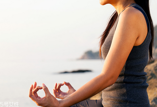 練瑜伽的好處和壞處 不是所有人都適合練瑜伽 練瑜伽的好處和壞處 不是所有人都適合練瑜伽