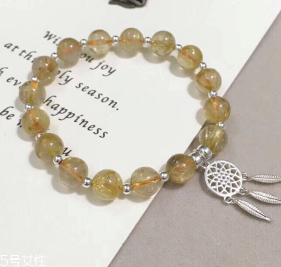 黃水晶手鏈戴哪只手好 要注意這些 黃水晶手鏈戴哪只手好 要注意這些