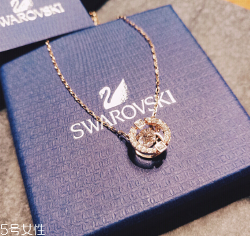 施華洛世奇項(xiàng)鏈掉色嗎 佩戴要小心 施華洛世奇項(xiàng)鏈掉色嗎 佩戴要小心