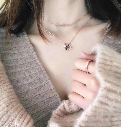 施華洛世奇項(xiàng)鏈掉色怎么辦 要及時(shí)補(bǔ)救 施華洛世奇項(xiàng)鏈掉色怎么辦 要及時(shí)補(bǔ)救