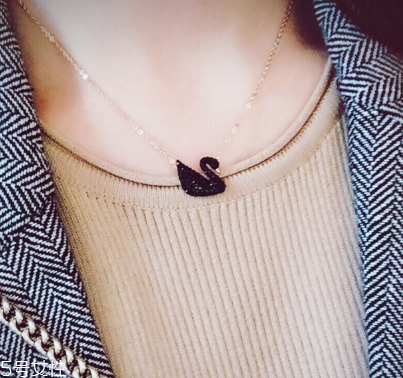 施華洛世奇項鏈?zhǔn)裁床馁|(zhì) 不是純天然水晶 施華洛世奇項鏈?zhǔn)裁床馁|(zhì) 不是純天然水晶