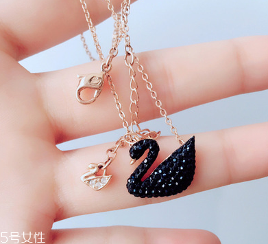 施華洛世奇項(xiàng)鏈真假鑒別 不要上當(dāng)了 施華洛世奇項(xiàng)鏈真假鑒別 不要上當(dāng)了