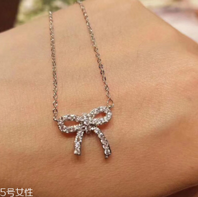 水鉆是鉆石嗎 兩者區(qū)別很大 水鉆是鉆石嗎 兩者區(qū)別很大