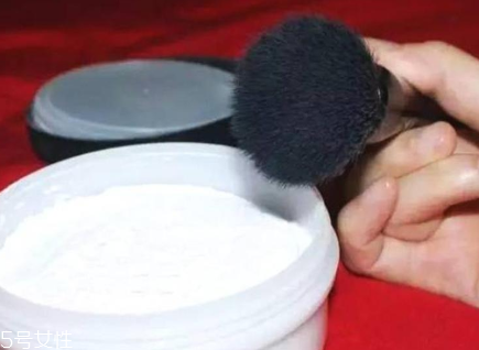 散粉質量怎么鑒別 新手挑選散粉最全攻略