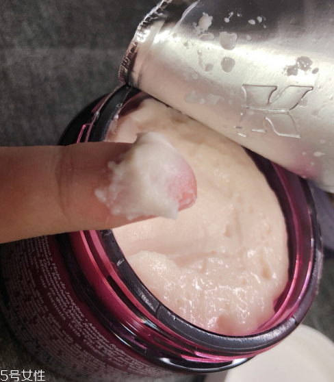 科顏氏小臉紅罐使用時(shí)要注意什么 科顏氏小臉紅罐使用時(shí)要注意什么